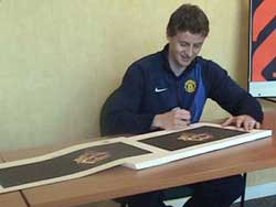 Ole signs for MUST